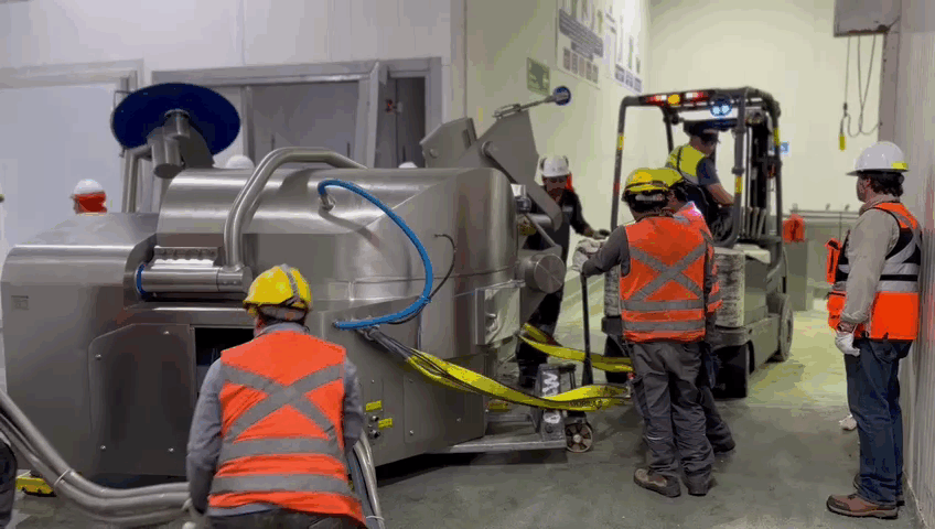 Ingenieros de la empresa Clein realizan montaje industrial
